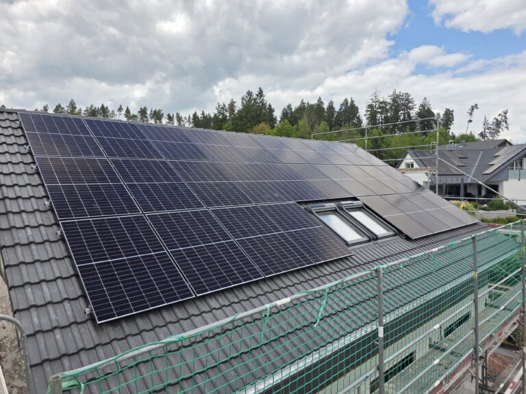 Photovoltaikanlage auf einem Hausdach